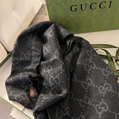 sciarpa uomo gucci saldi|Gucci .